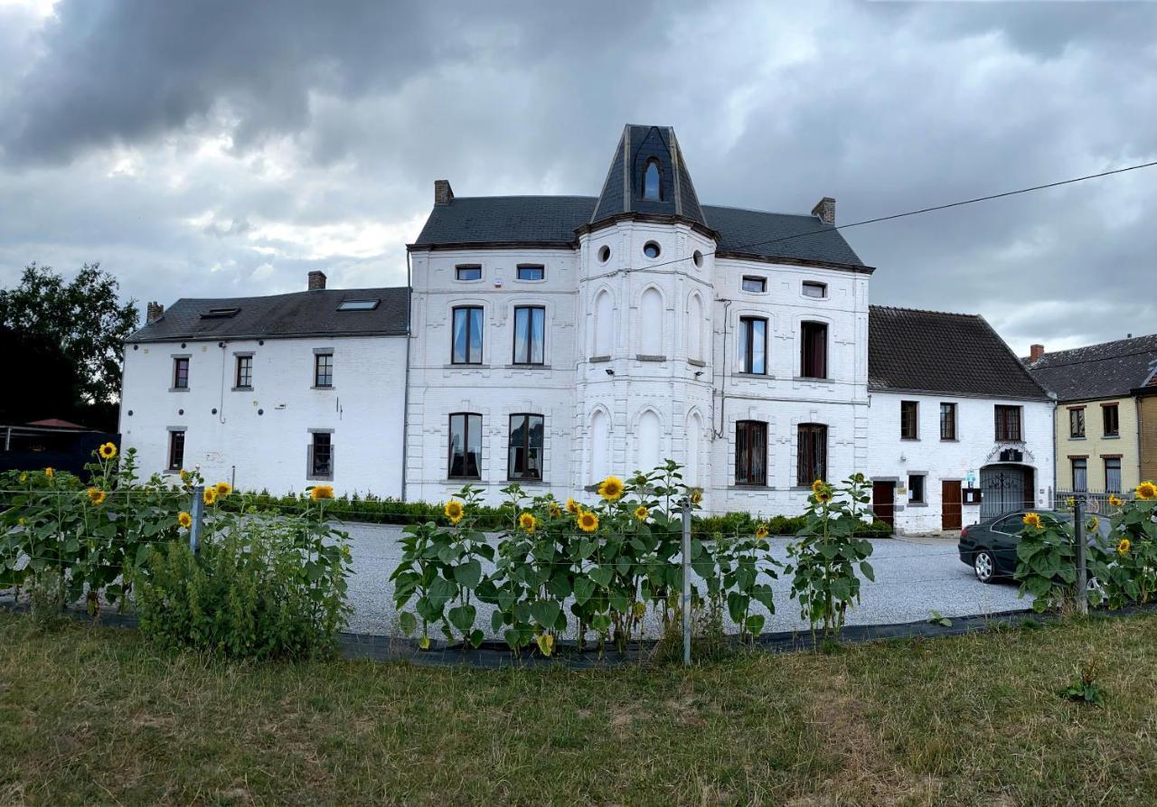 Le Chateau De Frankie Spas-Saunas Grand-Reng Exterior photo