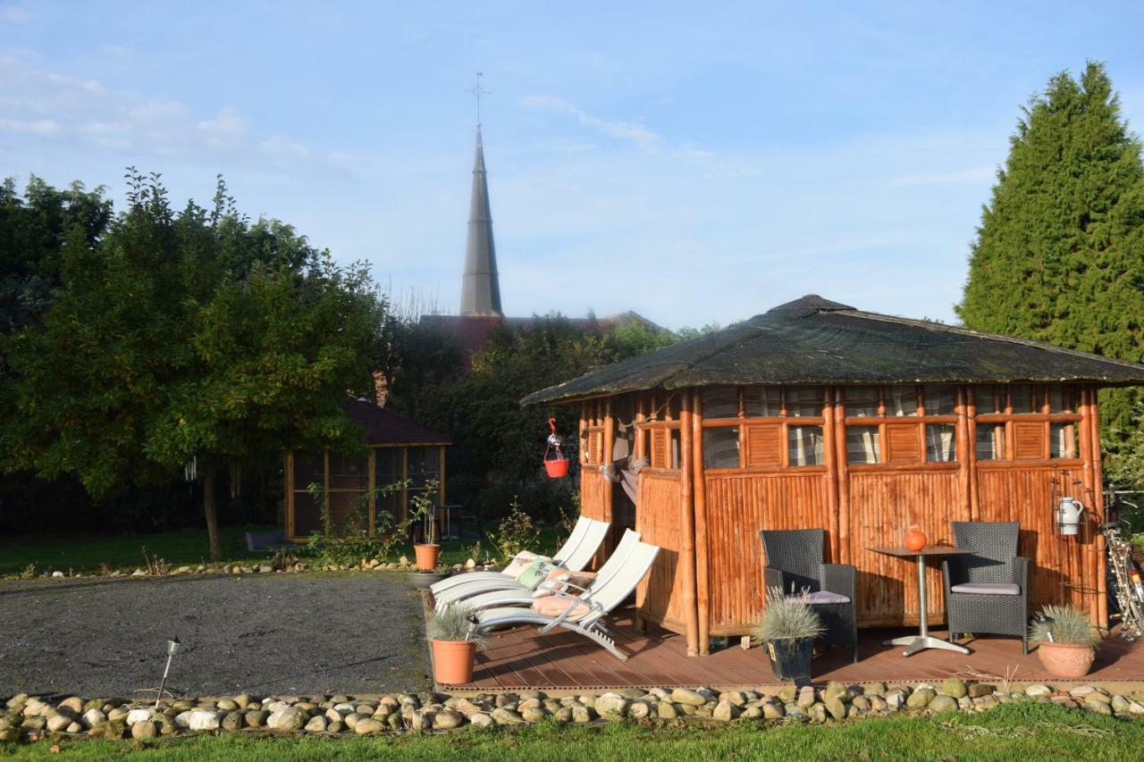 Le Chateau De Frankie Spas-Saunas Grand-Reng Exterior photo